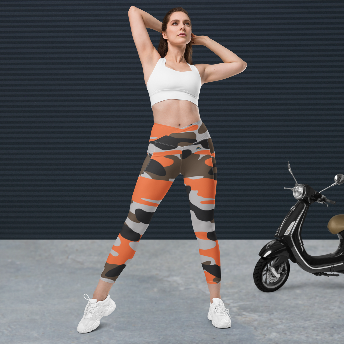 Crossover leggings with pockets