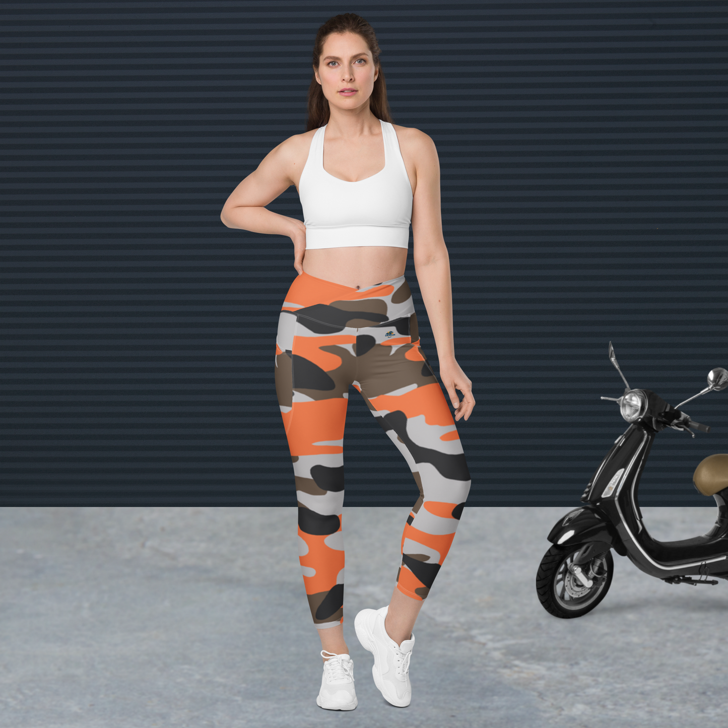 Crossover leggings with pockets